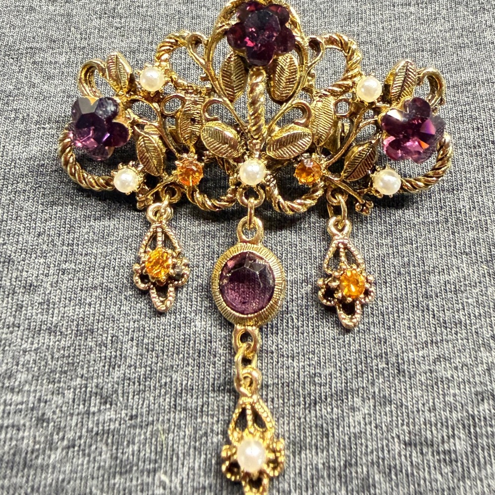 Brooch Gold Tone Purple Honey Faux Pearl Victorian Style 2.5 Inches